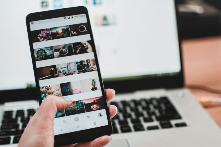 Crew Cloudysocial – Social-Media-Inhalte am Smartphone