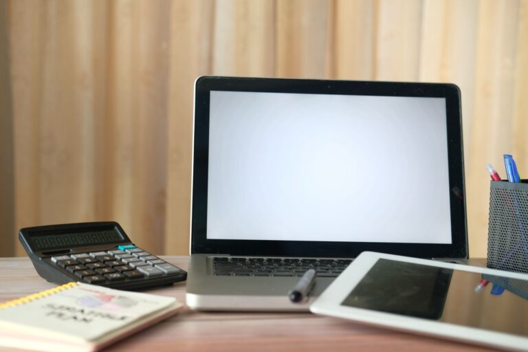 Logicalshout – Tech-Themen am Schreibtisch