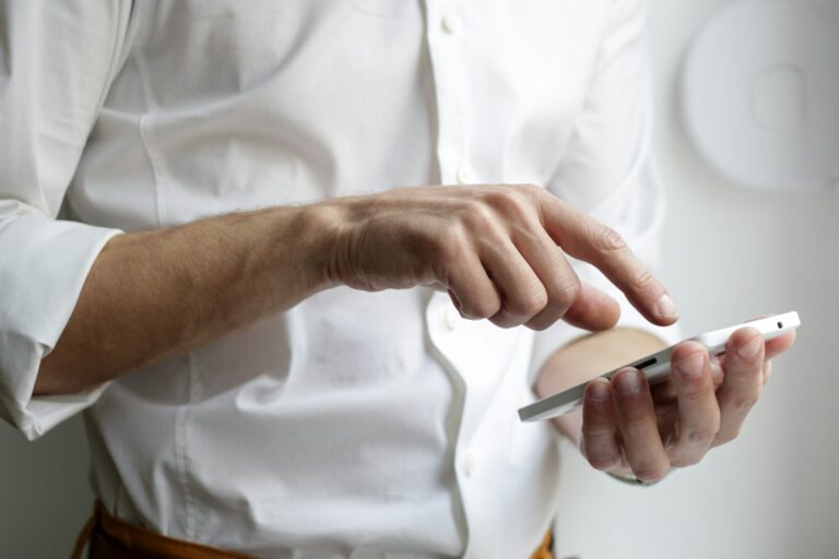 IBAN LU89 7510 0013 5104 200E – wer steckt dahinter? LU89 7510 0013 5104 200E – unbekannte Abbuchung im Online-Banking pruefen
