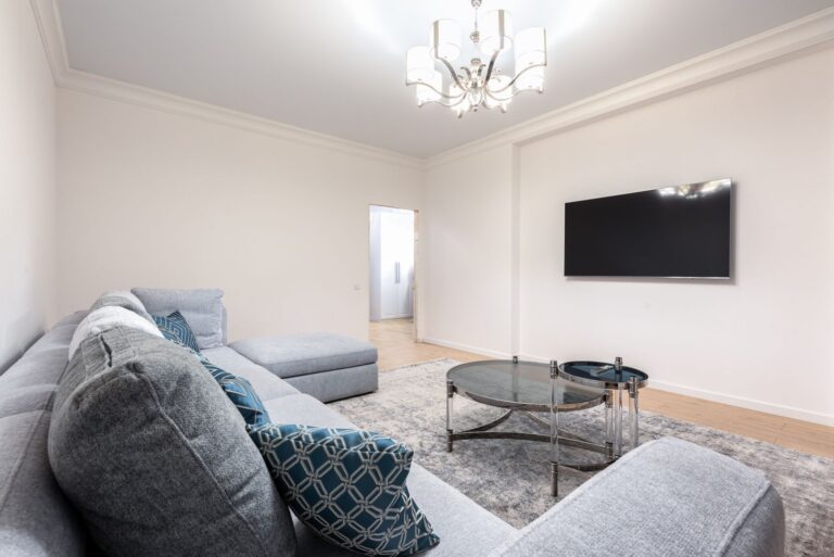 TheHomeTrotters.com – modernes Wohnzimmer als Einrichtungsidee